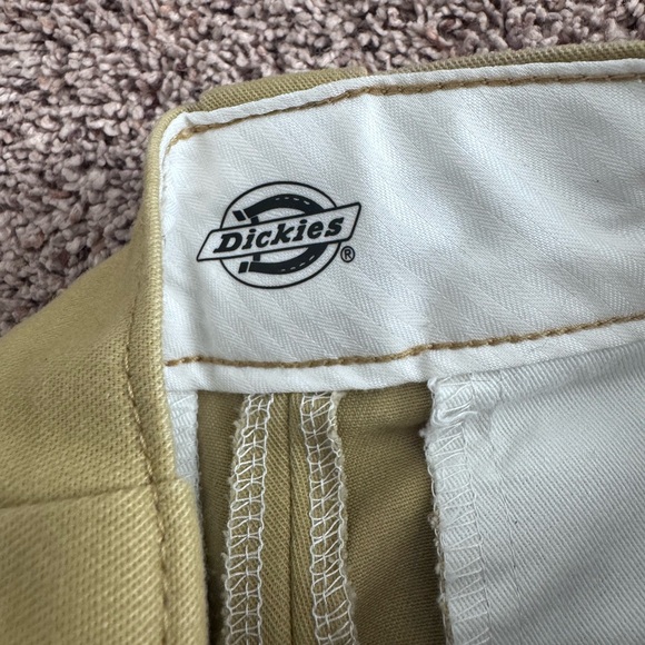 Dickies Wide Leg Tan Cargo Pants - Picture 7 of 7